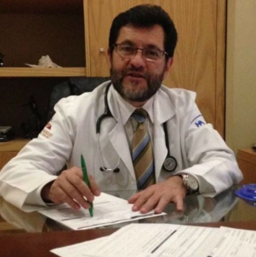 Dr. Alejandro Espinosa Schoelly